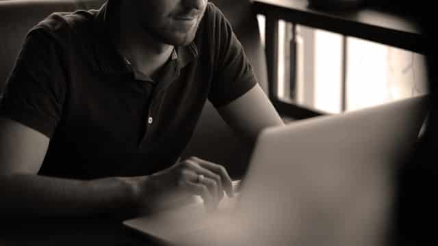 employee notification system features
