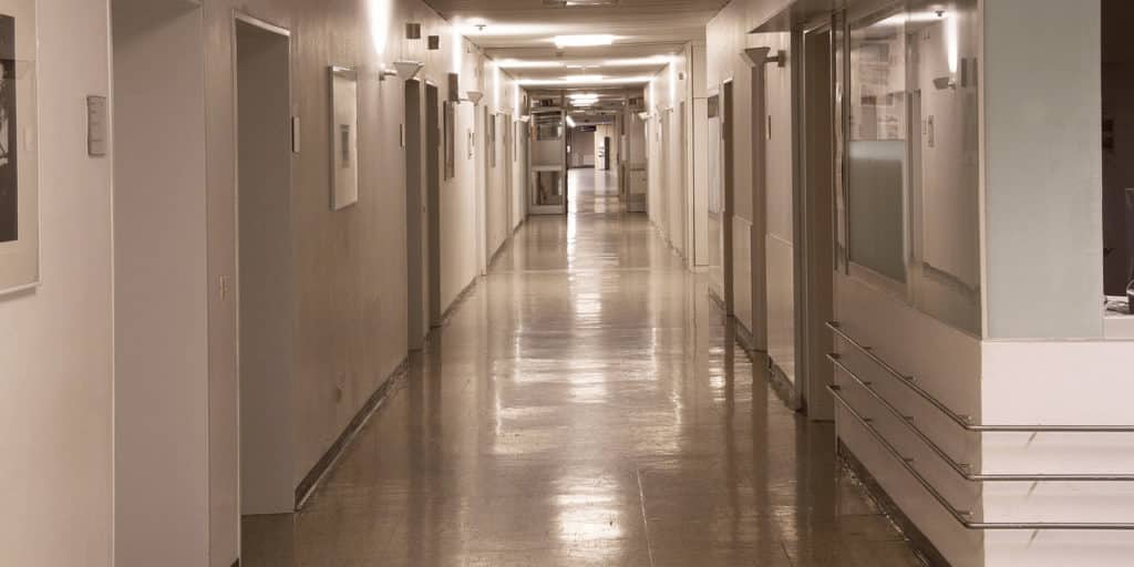 The Right Way for Healthcare Facilities to Do Mass Notification
