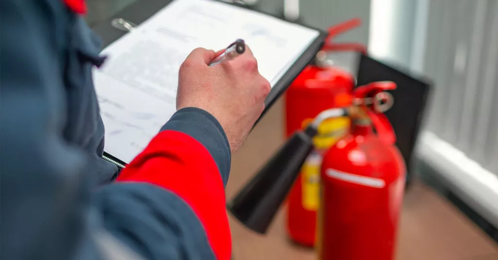 12 Workplace Safety Tips for 2025