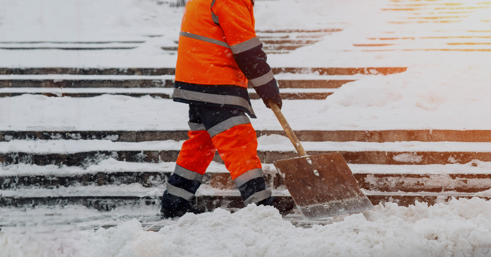 Japan Weather Agency Issues First Heavy Snow Alert In Four Years